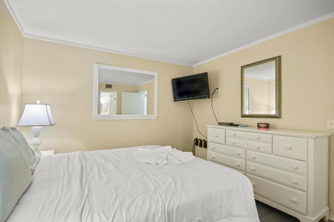 On The Beach 2 Bed 2 Bath 3Rd Floor Condo Myrtle Beach Dış mekan fotoğraf